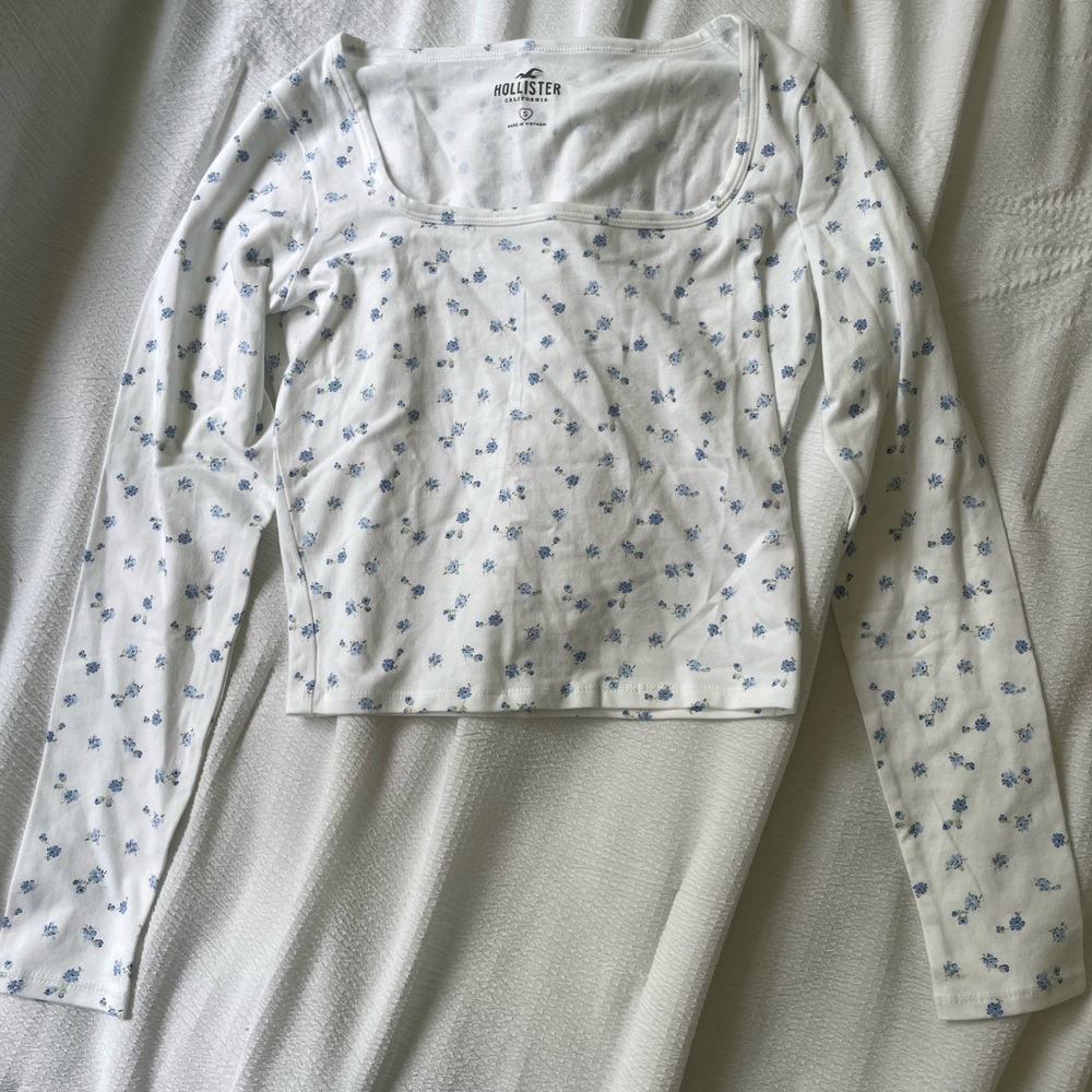 Hollister Long Sleeved Square Neck Line Floral Top